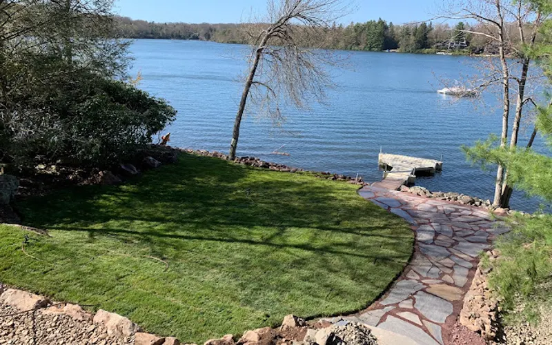 Carefree Lawns Inc. — Landscaper