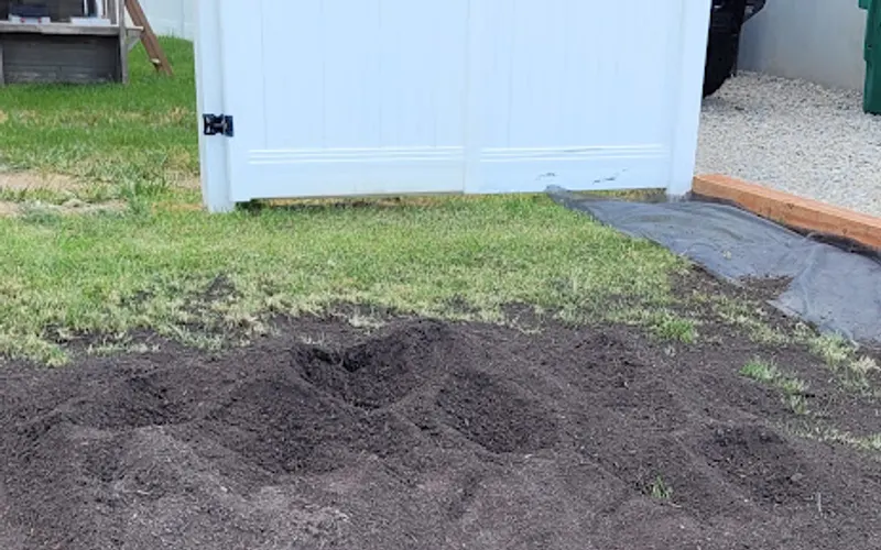 The Dirt Bag — Topsoil supplier