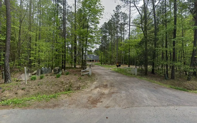 Suzy’s Yard Supplies — Topsoil supplier