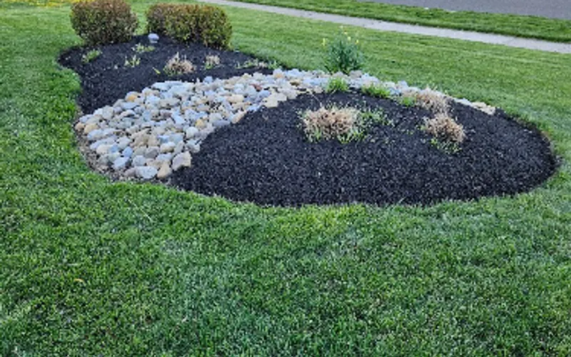 Varsity Mulching — Landscaper