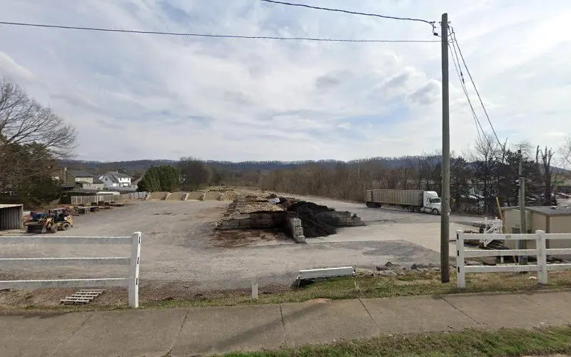 Kellems Recycling Mulch, Topsoil, and Rock — Mulch supplier