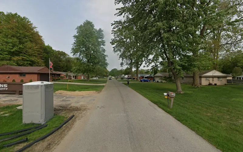 Premier Tree & Lawn Services — Tree service
