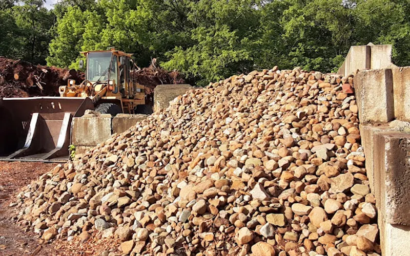 R.L. Yost Trucking & Supply — Landscaping supply store