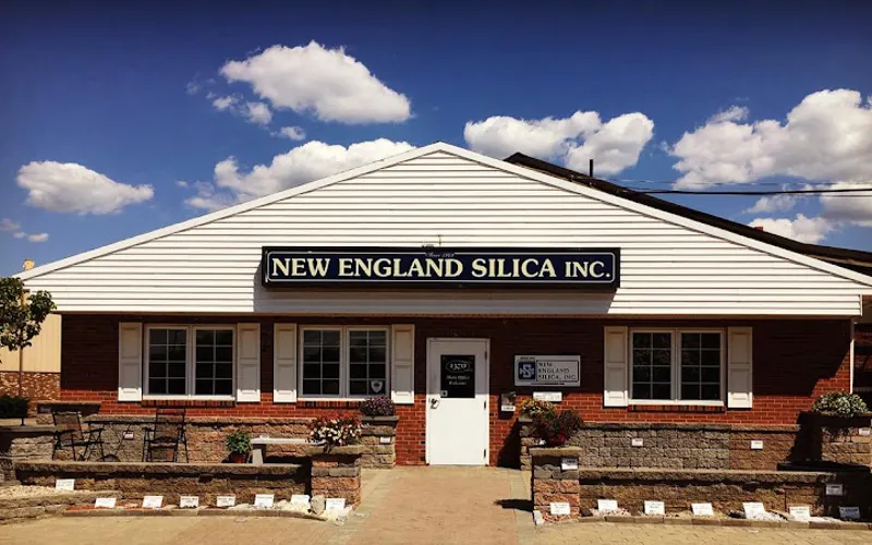 New England Silica — Landscaping supply store