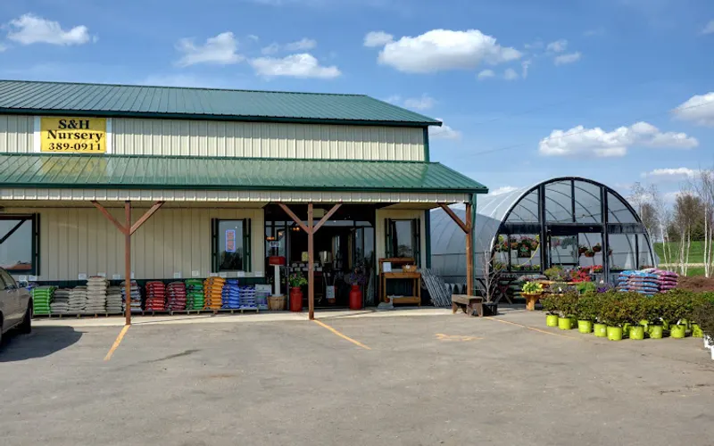 S & H Nursery — Mulch supplier