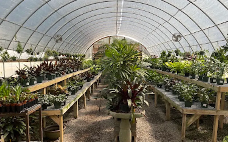 Hewitt Garden and Design Center — Landscaping supply store