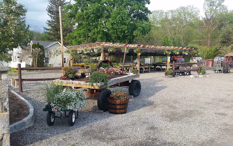 M & M Garden Center & Supply — Landscaping supply store