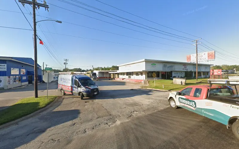 Double R Feed & Ranch Supply Lufkin Texas — Animal feed store
