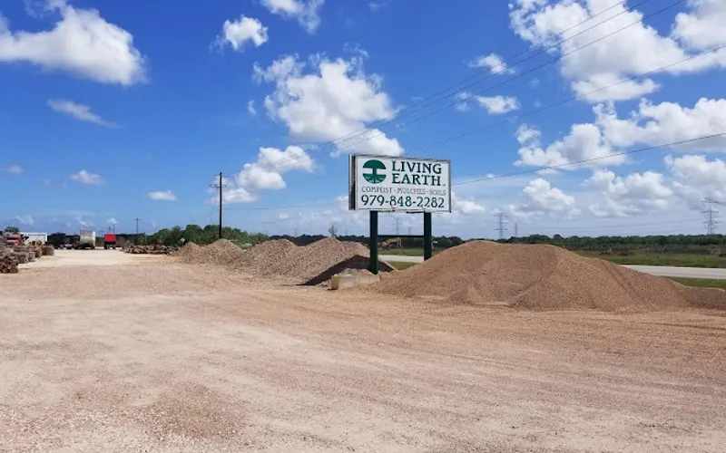 Living Earth - Lake Jackson — Mulch supplier