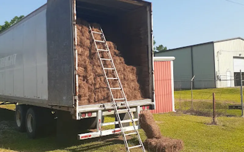 SPS PineStraw — Mulch supplier
