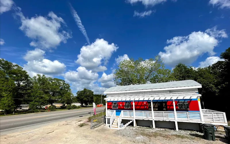 Two Brothers Straw — Landscaping supply store