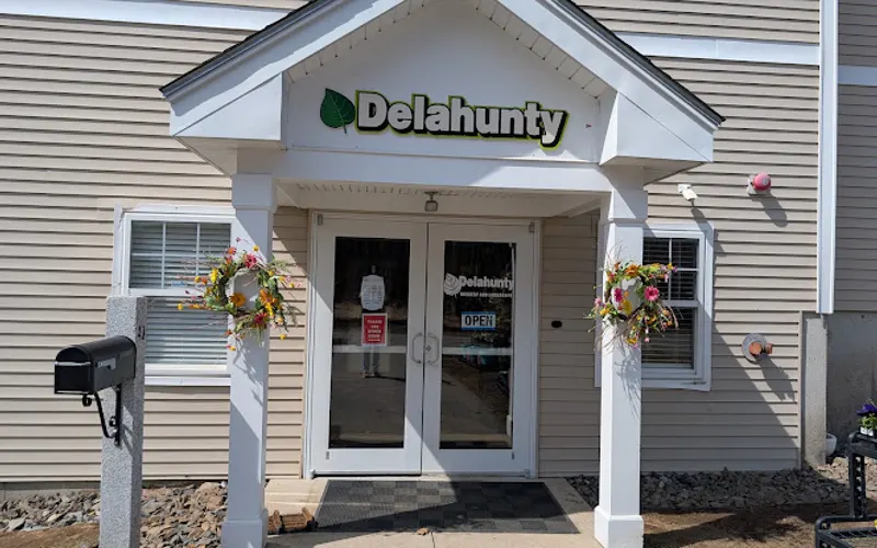 Delahunty Garden & Landscape Center — Garden center