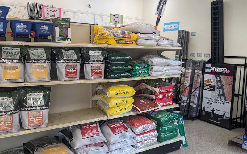 Harrisburg Gardens Inc. Topsoil-Mulch-Stone — Garden center