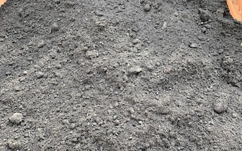 H & H Wood Recyclers — Topsoil supplier