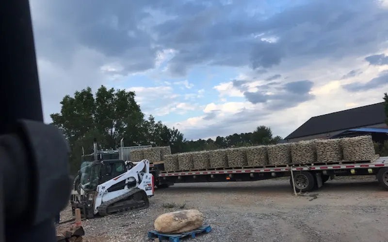 Villas Pinestraw — Landscaping supply store