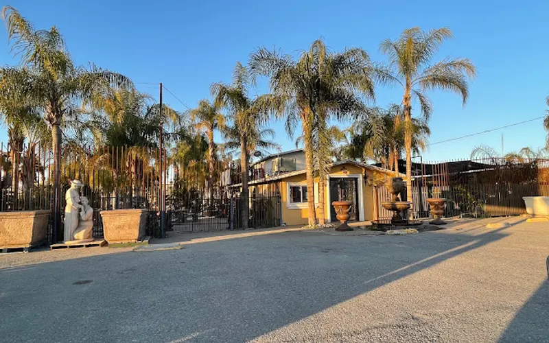 Majestic Palms & Tropicals Fountains — Pottery store