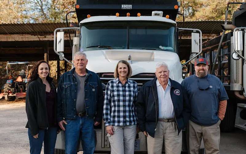 G.L. Williams & Daughter Trucking — Trucking company