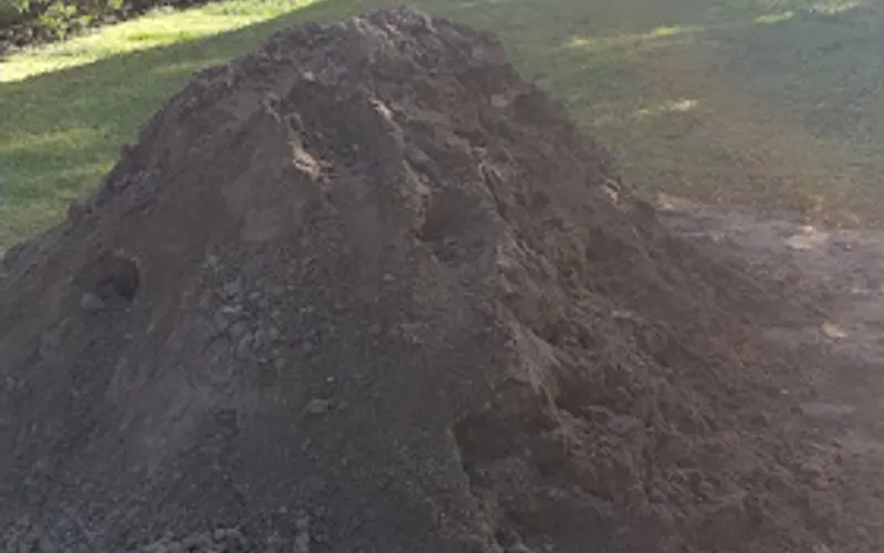 Larry Larson's Topsoil, Inc — Landscaping supply store