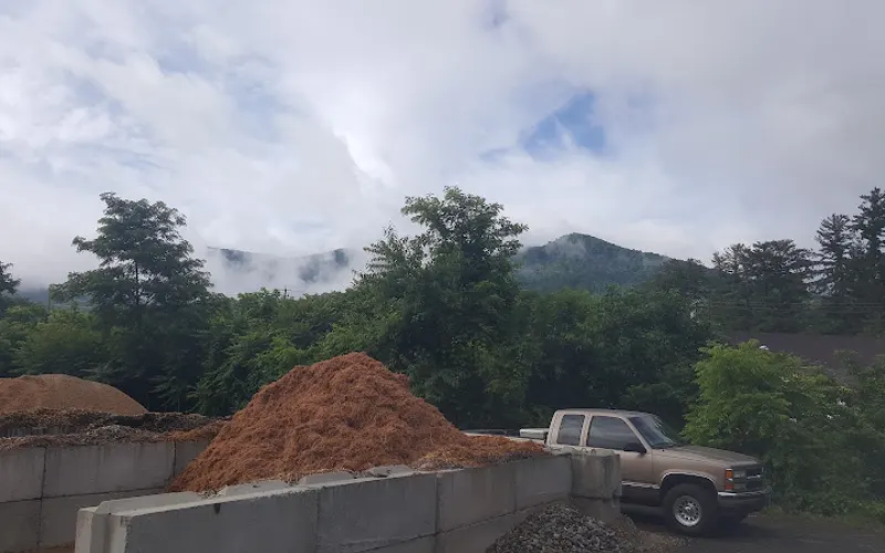 Asheville Mulch Yard (East) — Topsoil supplier