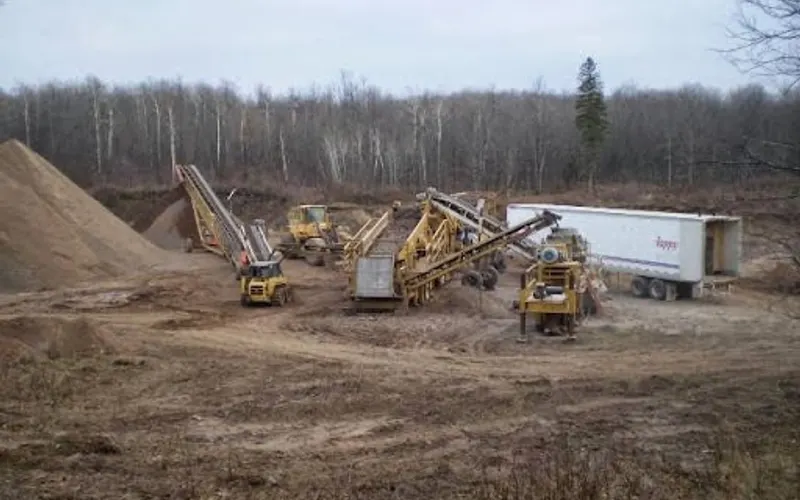 Trusty Trucking — Sand & gravel supplier