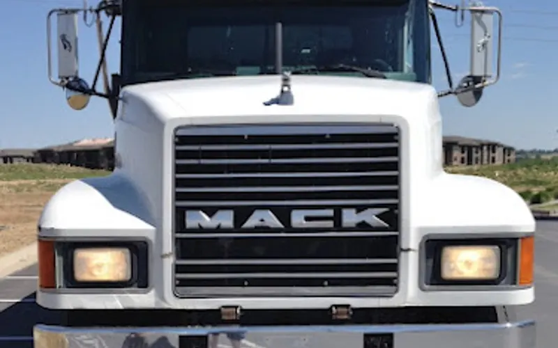 NoCo Dirt Hauling — Equipment rental agency