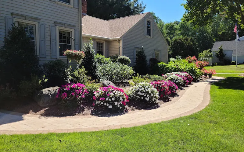 Nessralla's of Avon - Greenhouse and Garden Center — Mulch supplier