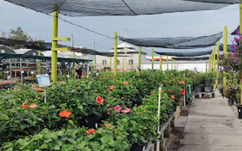 MRT Lawn and Garden Center South Venice — Hardware store