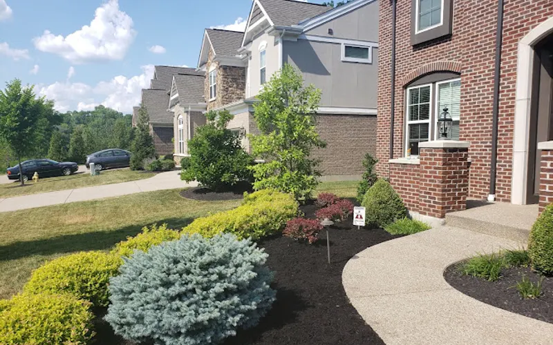 D2 Landscaping and Outdoor — Landscaper
