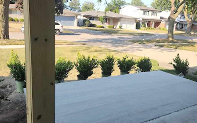 Drew's Garden — Garden center