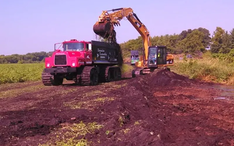 Dunneisen Excavating, L.L.C. — Excavating contractor