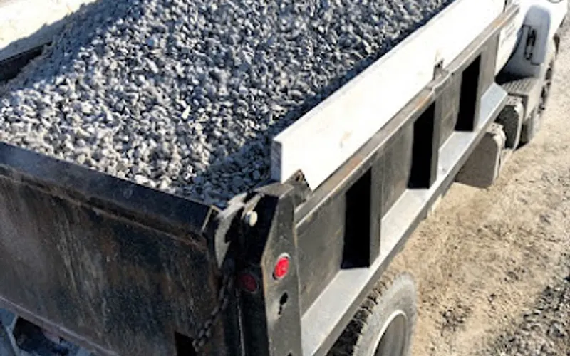 CR Dump Truck Hauling — Trucking company