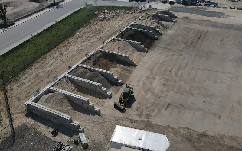 Dirt King — Aggregate supplier