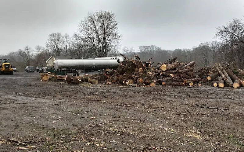 Sparks Industries LLC — Mulch supplier