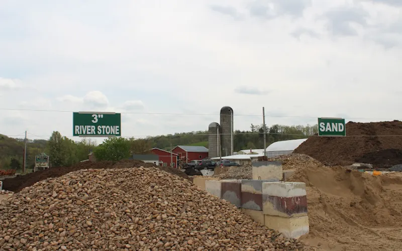 Horning Mulch & Greenhouse — Greenhouse