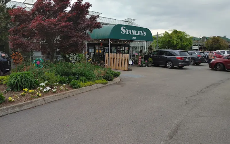 Stanley's Greenhouse — Garden center