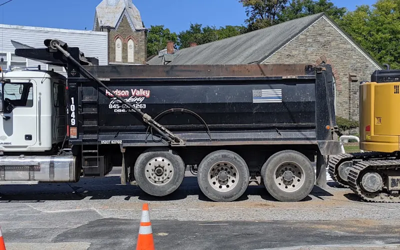 Hudson Valley Trucking — Trucking company