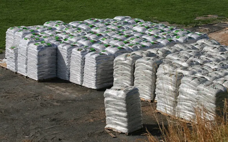 RELS Landscaping Supply — Topsoil supplier