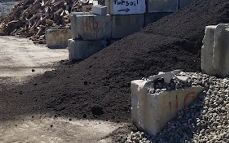 Mr. Mulch Landscape Supply — Topsoil supplier