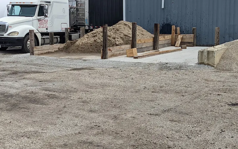 Midwest Mulch & landscape supply — Landscaping supply store