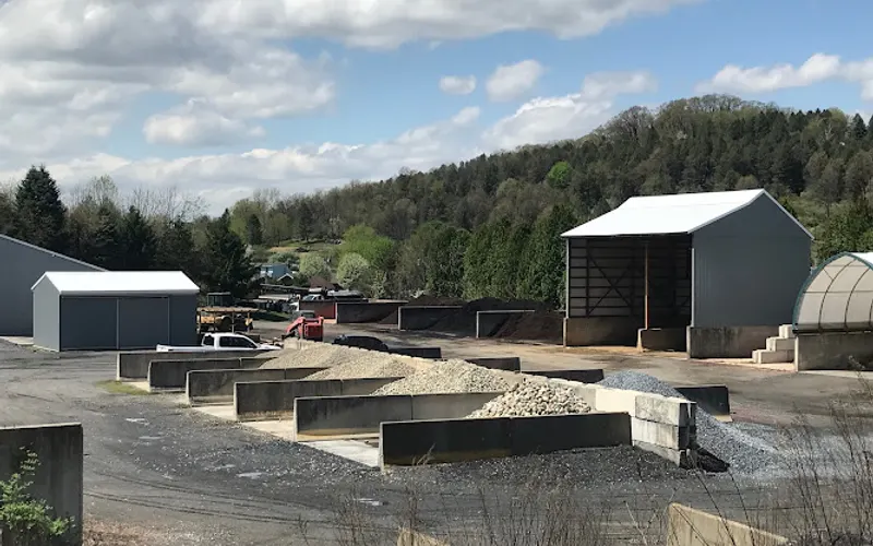 LaBarre Construction and Outdoor Garden Supply — Landscaping supply store